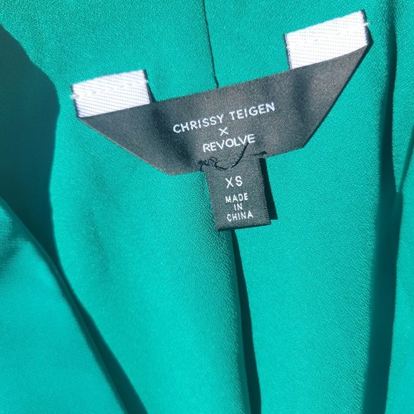 REVOLVE Womans Green Chrissy Teigen Padded shoulders Blazer Size X Small - Picture 6 of 10
